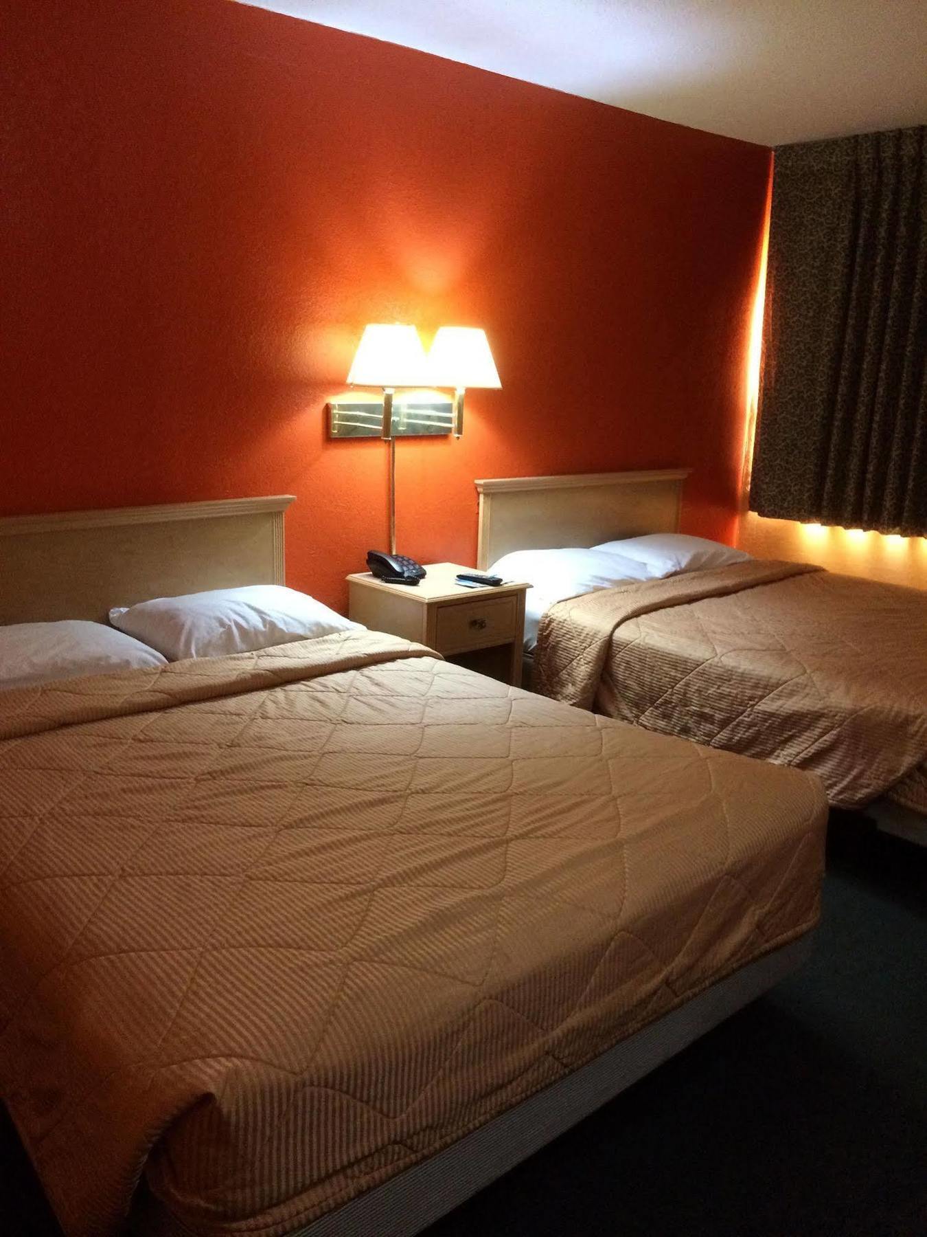Hutchinson Inn Εξωτερικό φωτογραφία