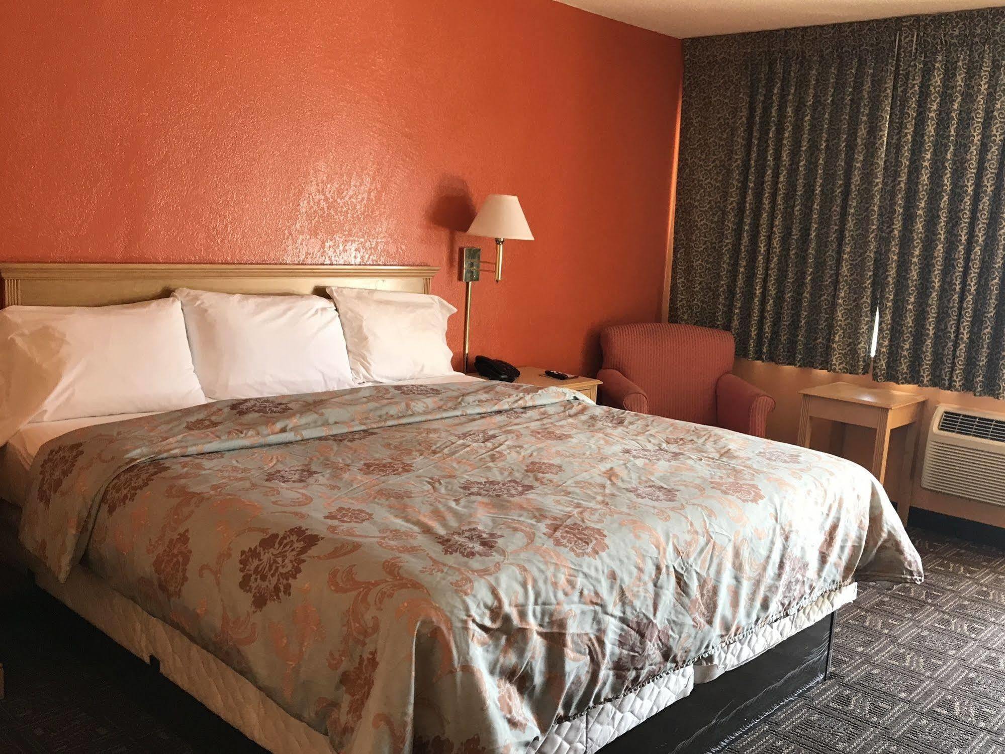 Hutchinson Inn Εξωτερικό φωτογραφία