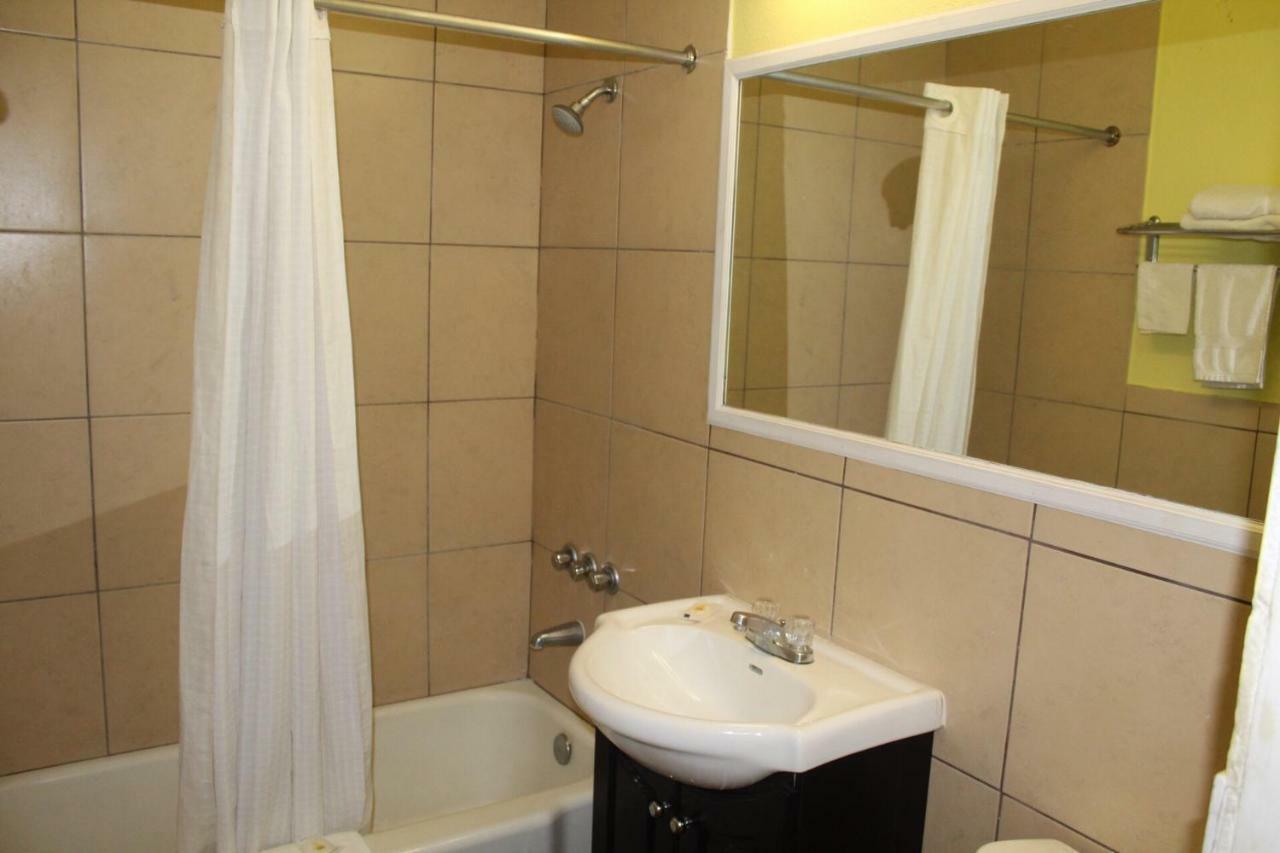 Hutchinson Inn Εξωτερικό φωτογραφία