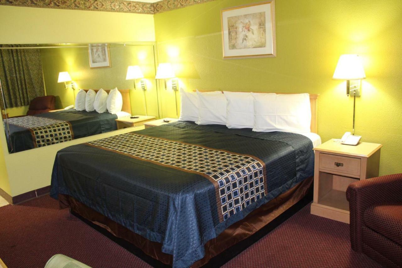 Hutchinson Inn Εξωτερικό φωτογραφία