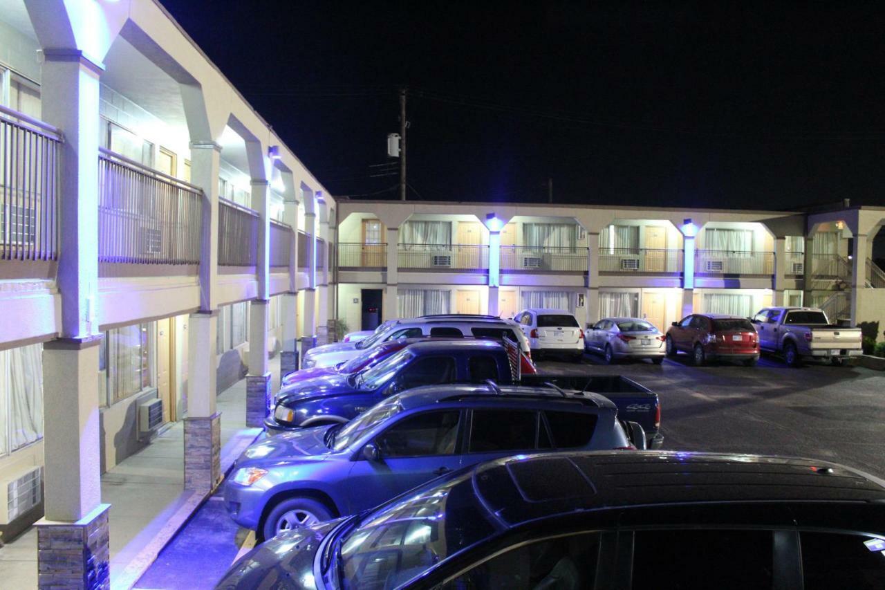 Hutchinson Inn Εξωτερικό φωτογραφία